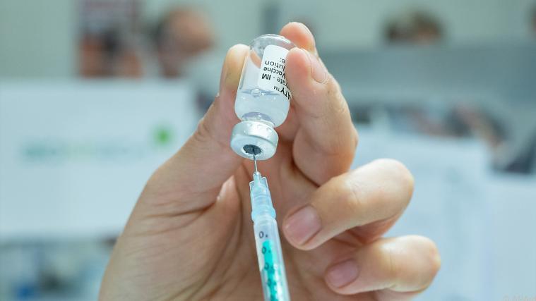 Quebec greift hart gegen Impfverweigerer durch.