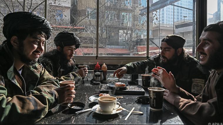 Taliban gehen hart gegen verbotenen Handel vor.