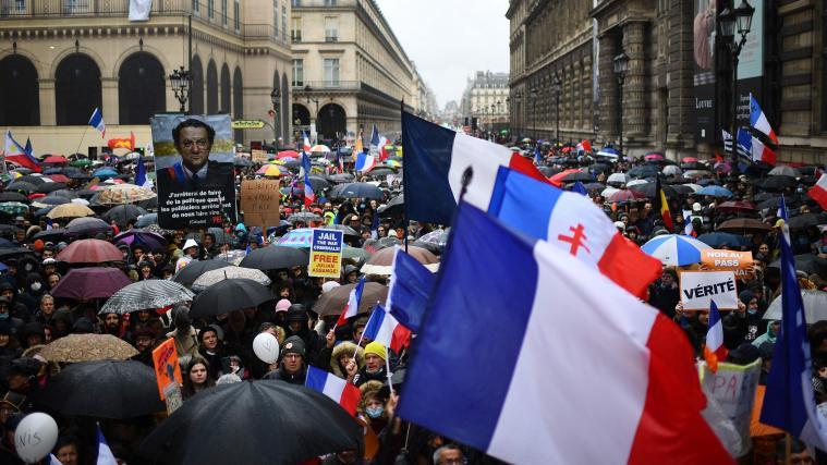 Tausende Menschen gingen in Frankreich auf die Straße.